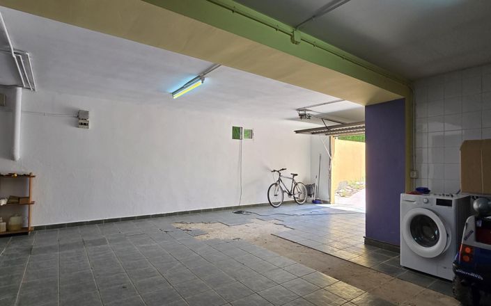 Image No.45-5 Bed Villa for sale