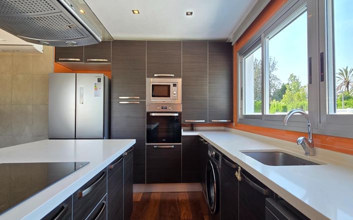 Image No.14-5 Bed Villa for sale