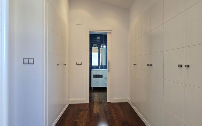 Image No.26-5 Bed Villa for sale