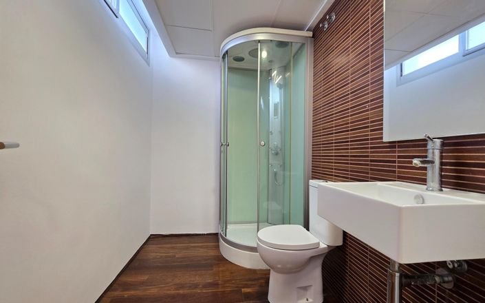 Image No.37-5 Bed Villa for sale