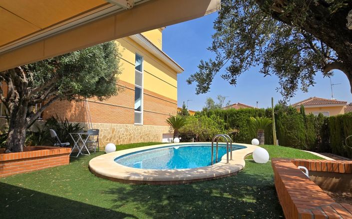 Image No.1-Villa de 5 chambres à vendre à Valencia