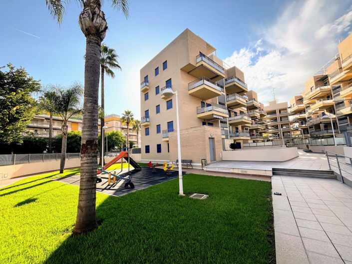 Image No.19-3 Bed Apartment for sale