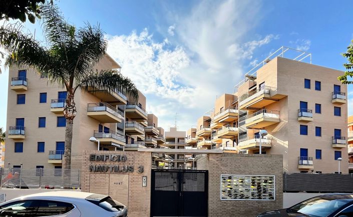 Image No.2-3 Bed Apartment for sale