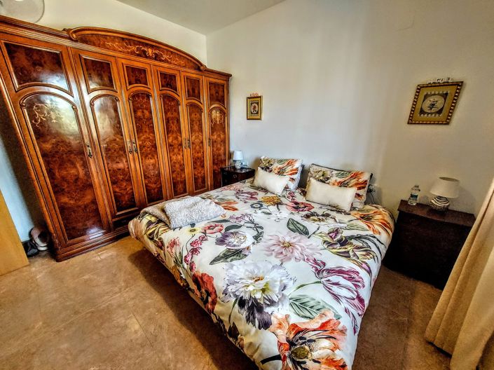 Image No.12-4 Bed Villa for sale