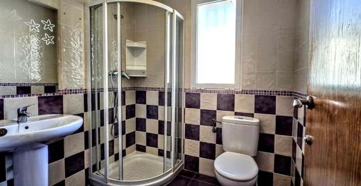 Image No.18-4 Bed Villa for sale