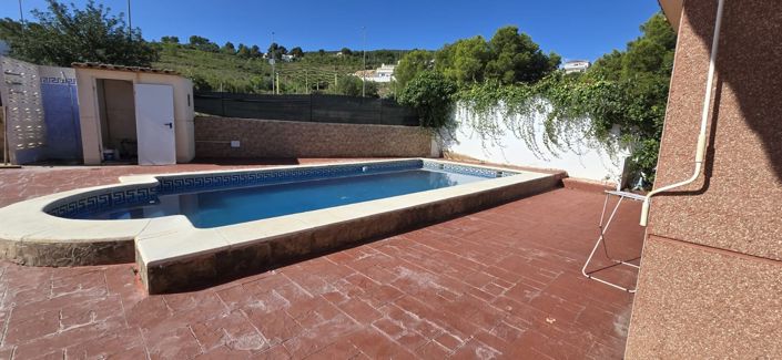 Image No.2-4 Bed Villa for sale