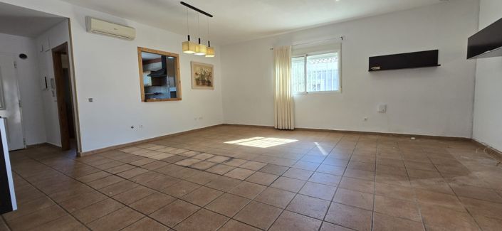 Image No.3-4 Bed Villa for sale