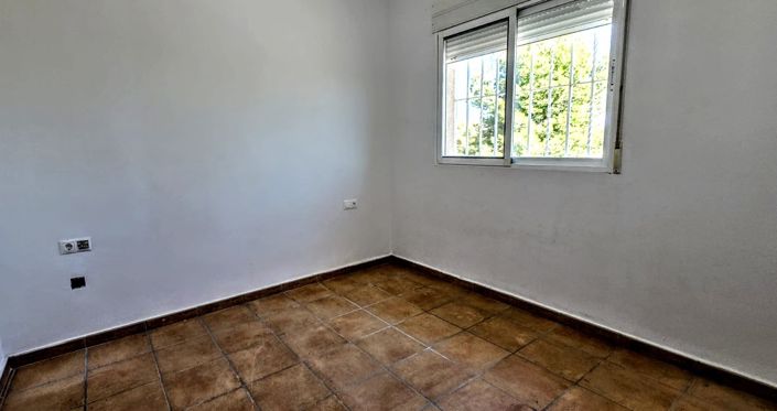 Image No.9-4 Bed Villa for sale