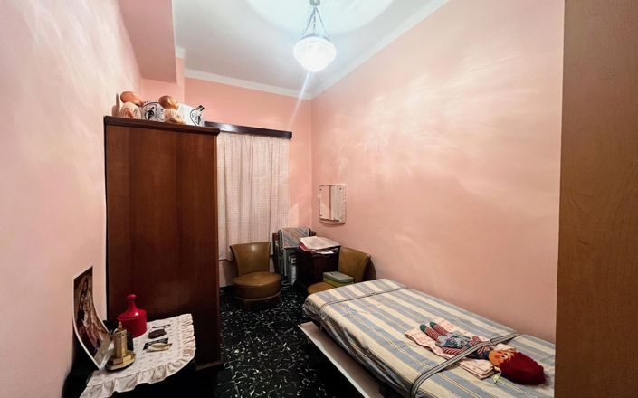 Image No.12-4 Bed Property for sale