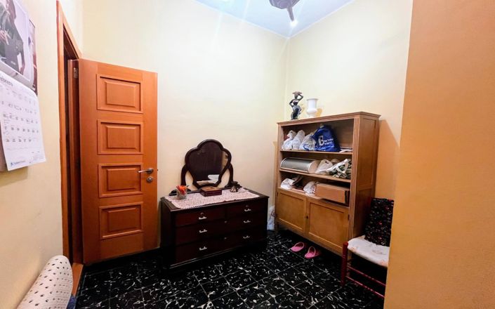 Image No.16-4 Bed Property for sale