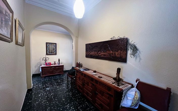 Image No.2-Propriété de 4 chambres à vendre à Valencia City