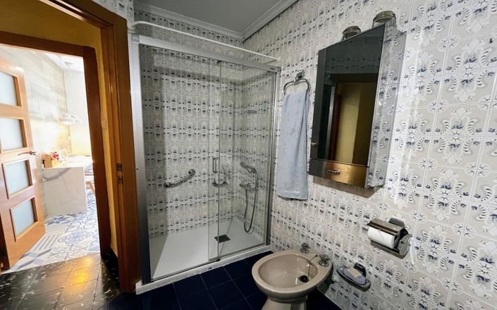 Image No.20-4 Bed Property for sale