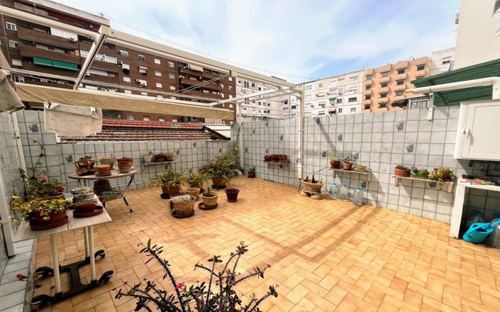 Image No.23-4 Bed Property for sale