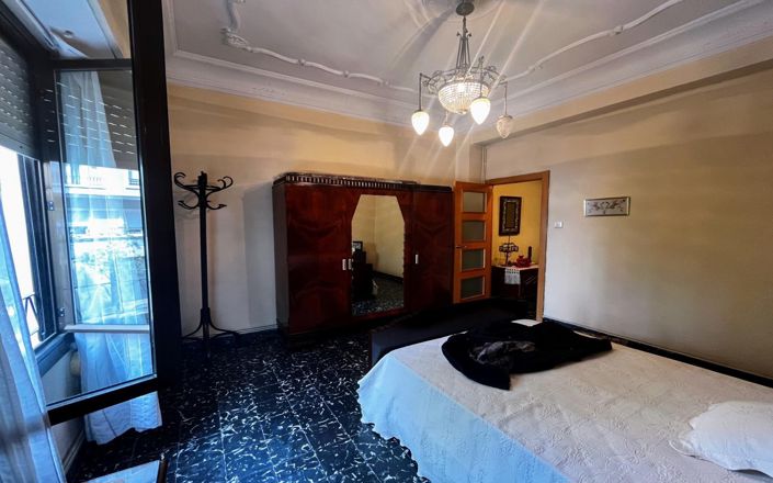 Image No.3-4 Bed Property for sale