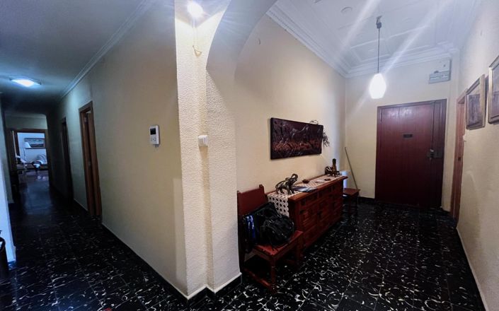 Image No.6-Propriété de 4 chambres à vendre à Valencia City