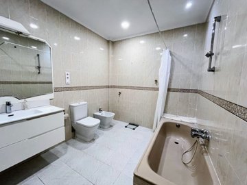 8551776
