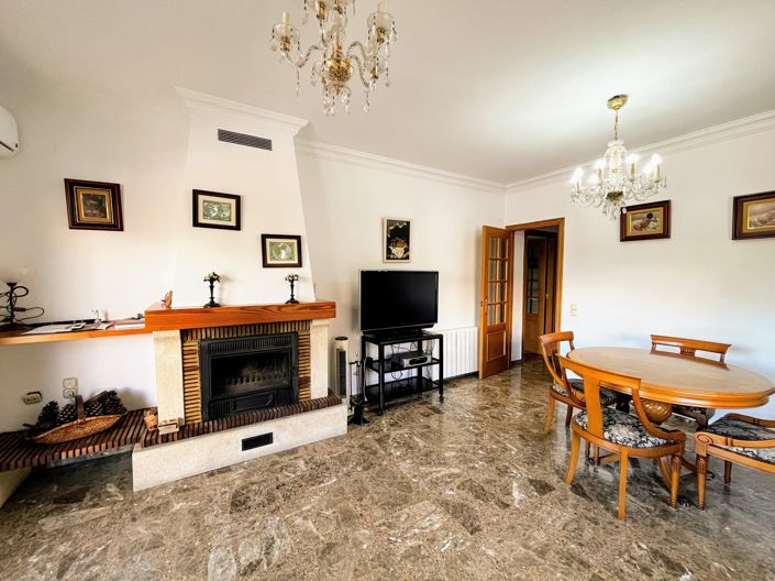 Image No.2-5 Bed Townhouse for sale