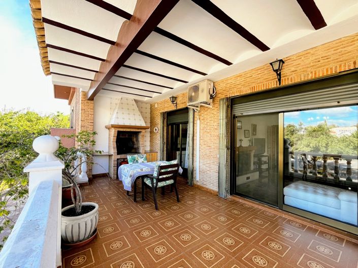 Image No.25-5 Bed Townhouse for sale