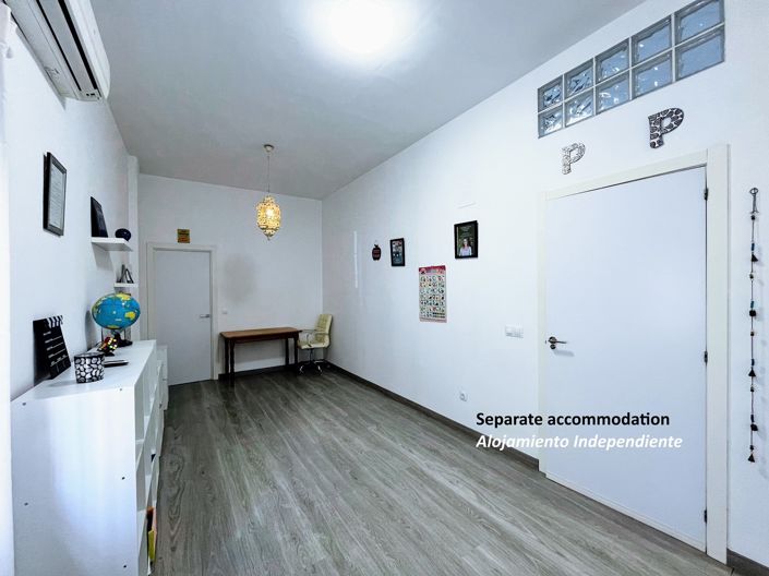 Image No.31-5 Bed Townhouse for sale