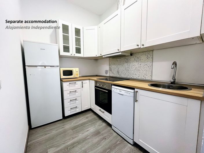 Image No.32-5 Bed Townhouse for sale