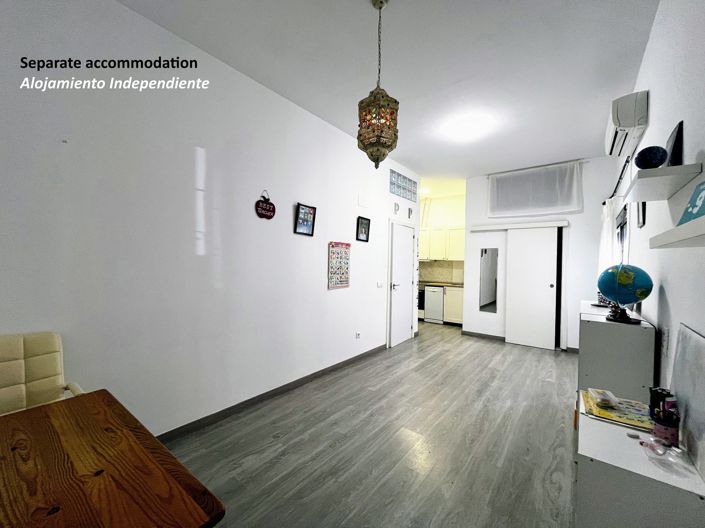 Image No.32-5 Bed Townhouse for sale