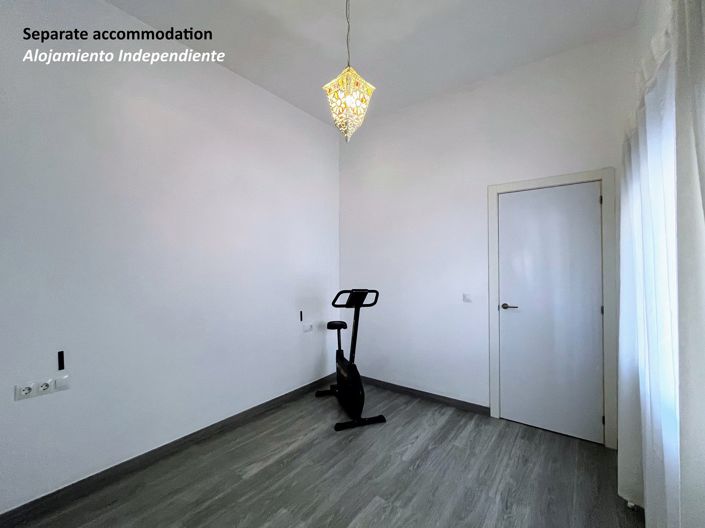 Image No.34-5 Bed Townhouse for sale