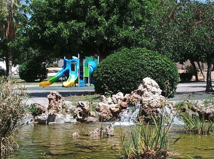 Image No.40-5 Bed Townhouse for sale