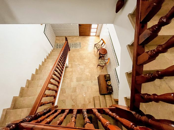 Image No.7-5 Bed Townhouse for sale