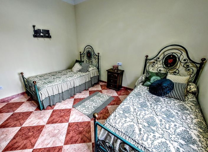 Image No.11-5 Bed Villa for sale