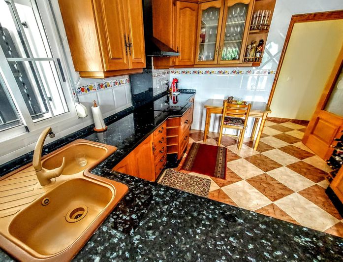 Image No.32-5 Bed Villa for sale