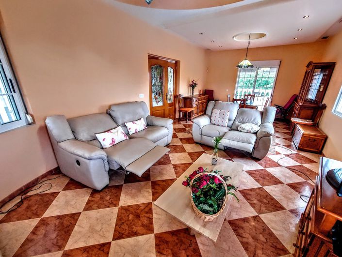 Image No.5-5 Bed Villa for sale