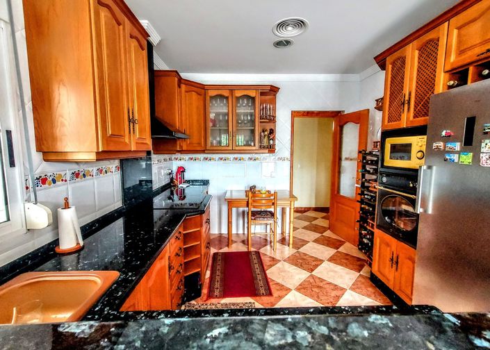 Image No.8-5 Bed Villa for sale