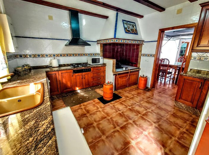 Image No.9-5 Bed Villa for sale