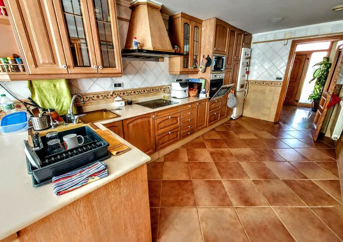 Image No.10-4 Bed Villa for sale