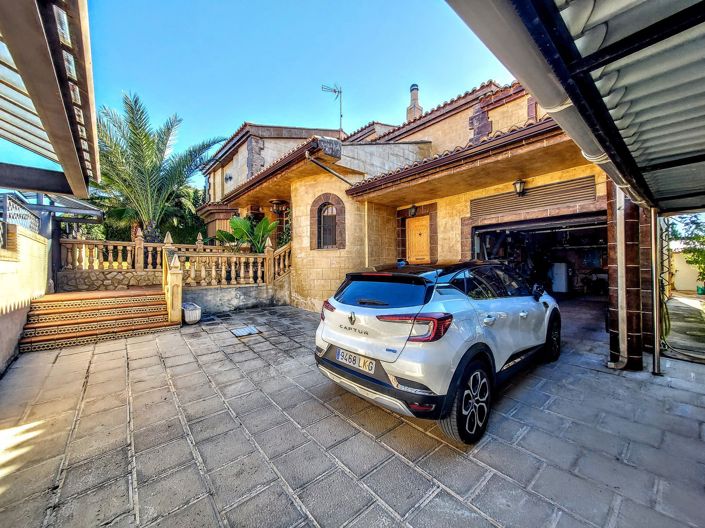 Image No.32-4 Bed Villa for sale