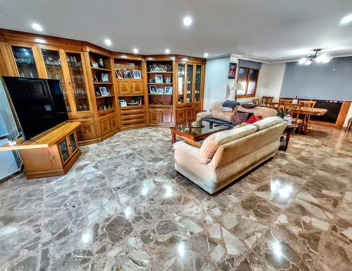 Image No.5-4 Bed Villa for sale