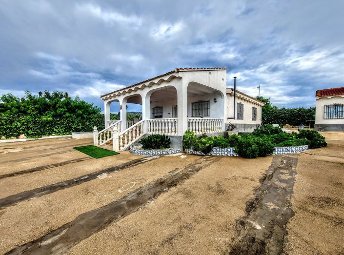 Image No.2-3 Bed Villa for sale