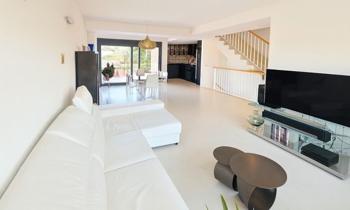 Image No.4-3 Bed Townhouse for sale