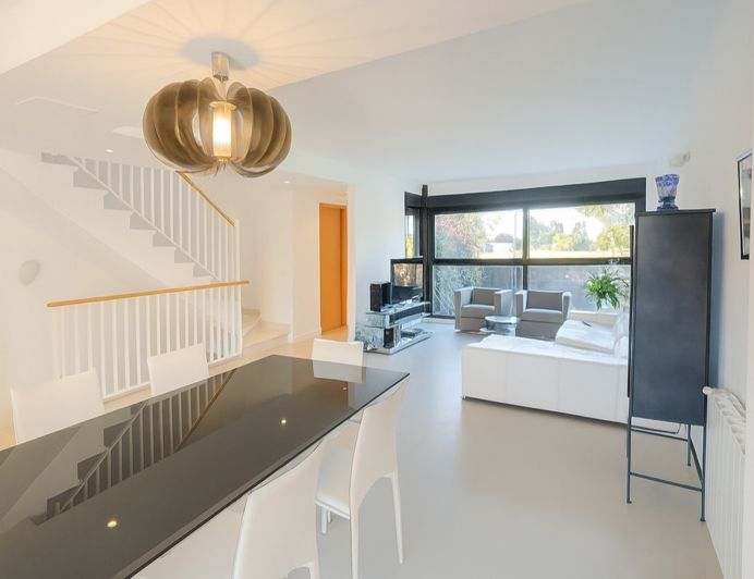 Image No.7-3 Bed Townhouse for sale