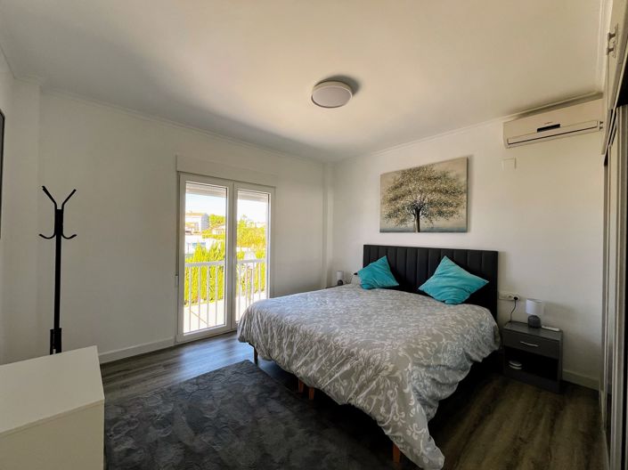 Image No.28-Villa de 4 chambres à vendre à Lliria