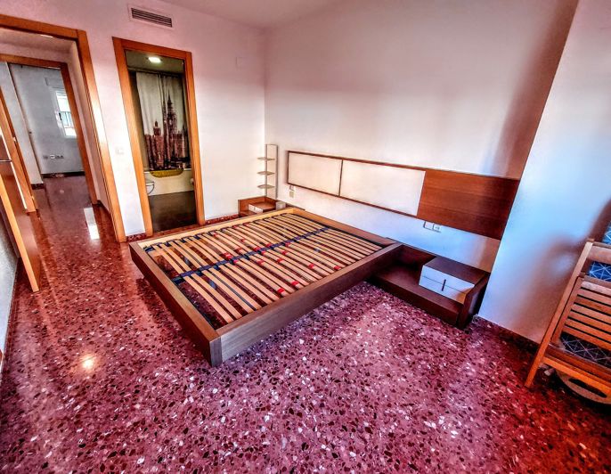 Image No.15-3 Bed Property for sale