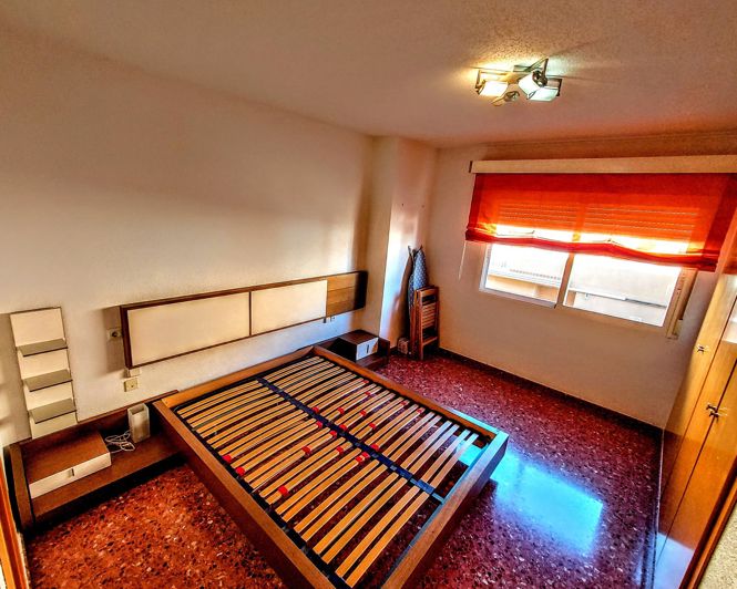 Image No.18-3 Bed Property for sale