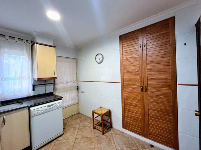 Image No.11-3 Bed Villa for sale