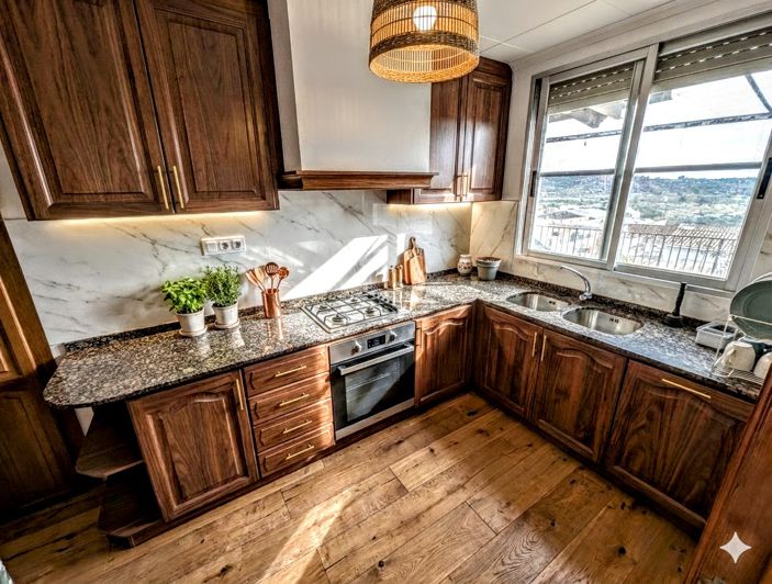 Image No.8-Maison de ville de 5 chambres à vendre à Montserrat