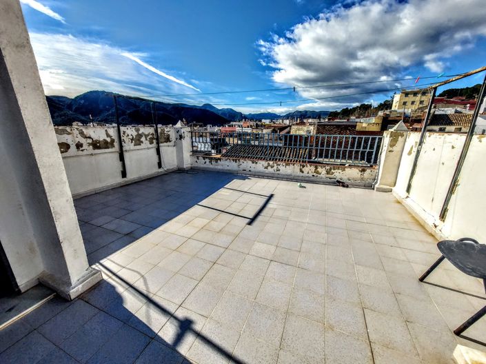 Image No.20-3 Bed Townhouse for sale