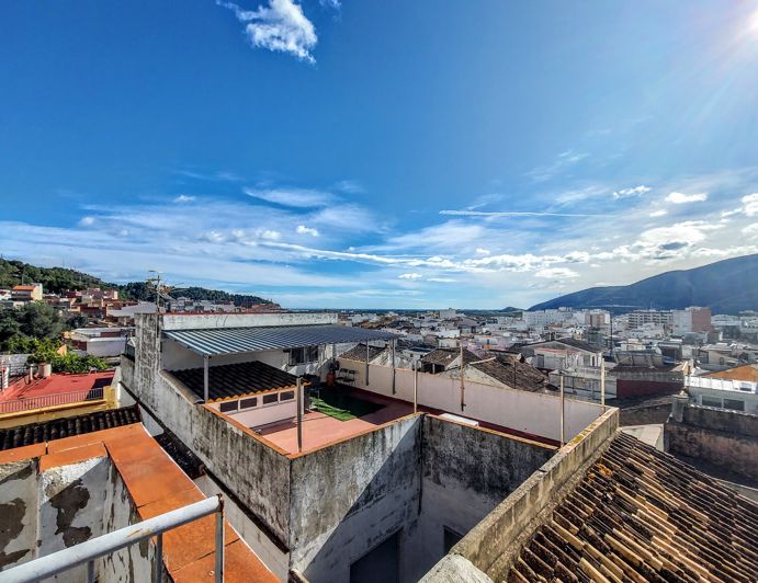 Image No.25-3 Bed Townhouse for sale