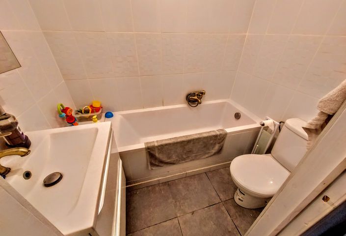 Image No.55-10 Bed Villa for sale