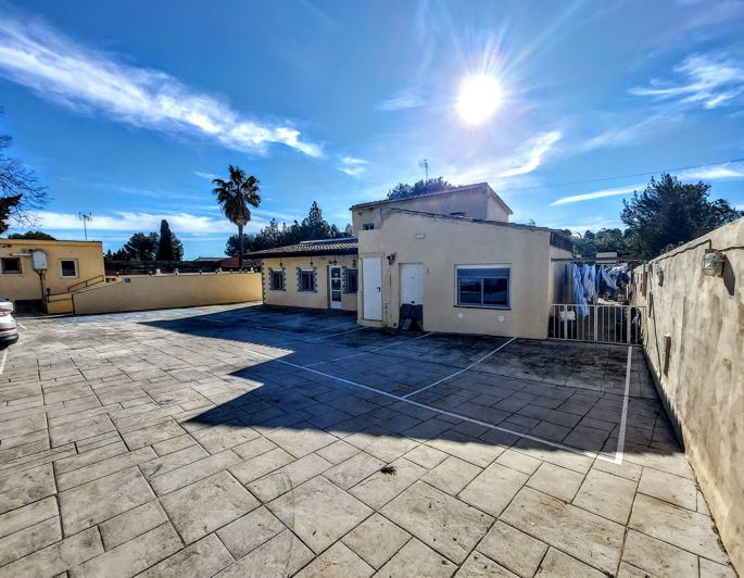 Image No.57-10 Bed Villa for sale