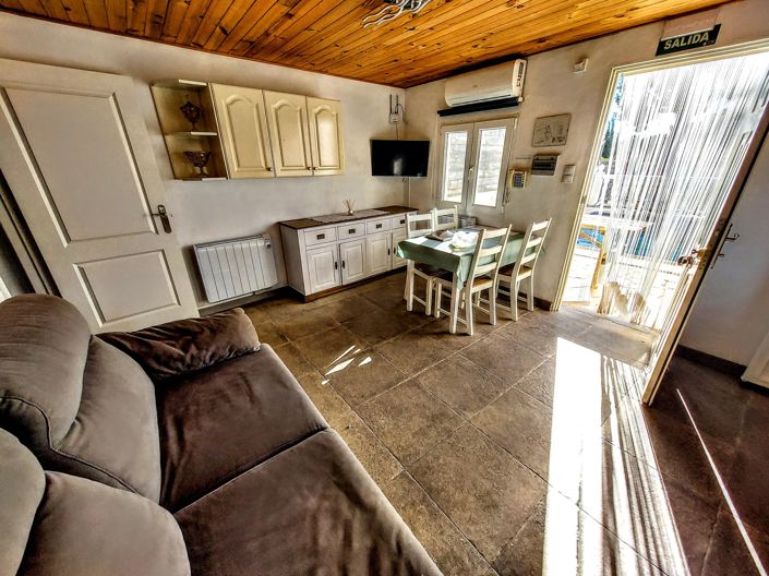 Image No.8-10 Bed Villa for sale