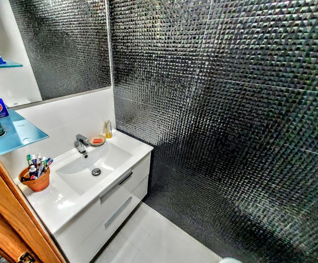 Image No.14-3 Bed Apartment for sale